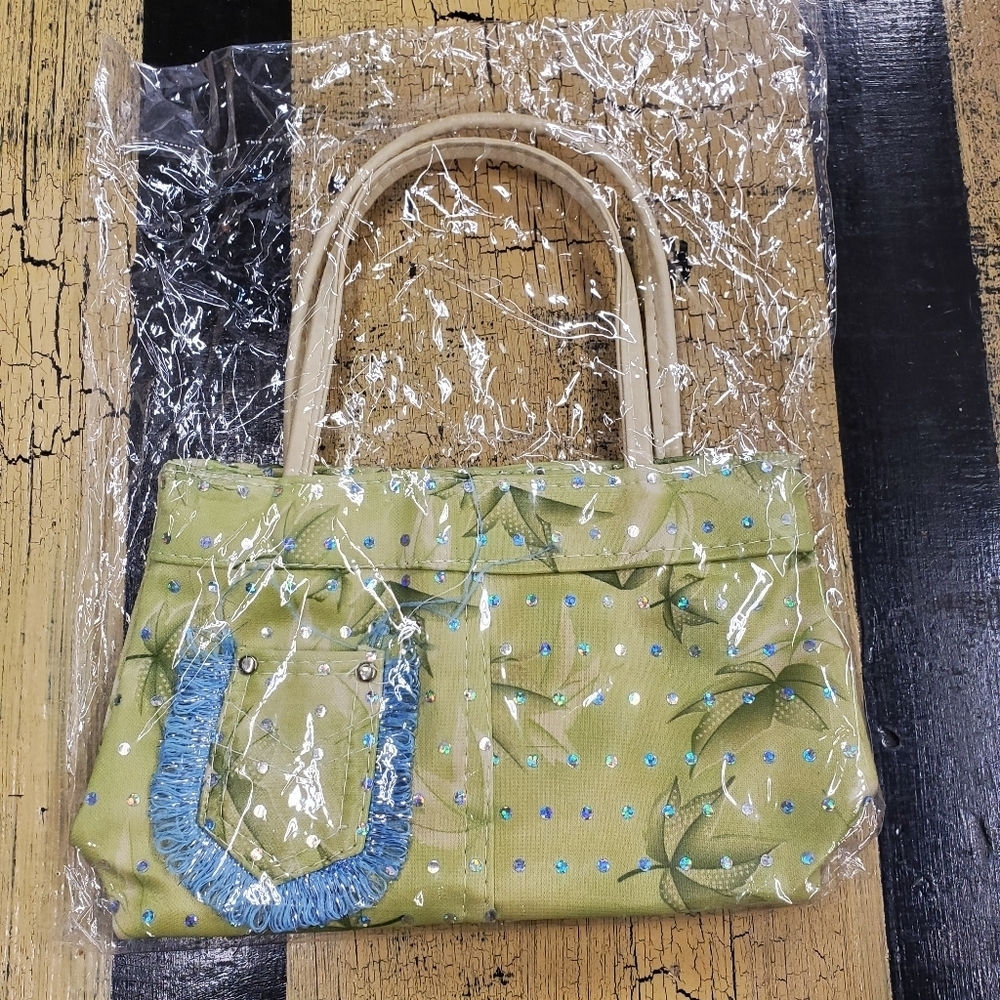 👜 NWOT Small zip-up wristlet purse - Picture 5 of 9